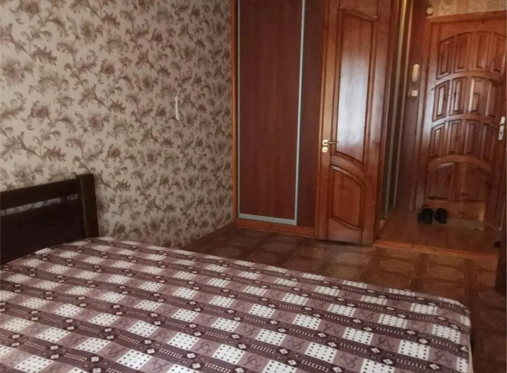 Батуми: 18 Parnavaz Mepe