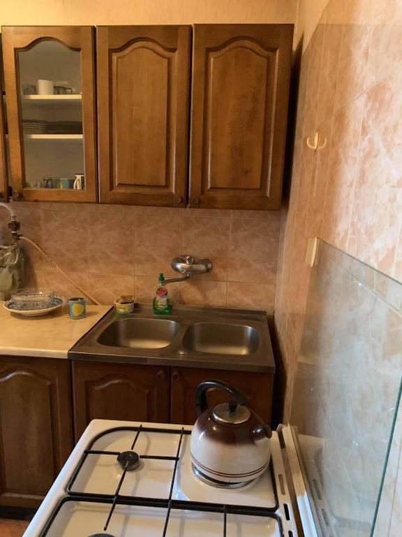Тбилиси: 2 Bedroom Apartment with living Room and Cabinet