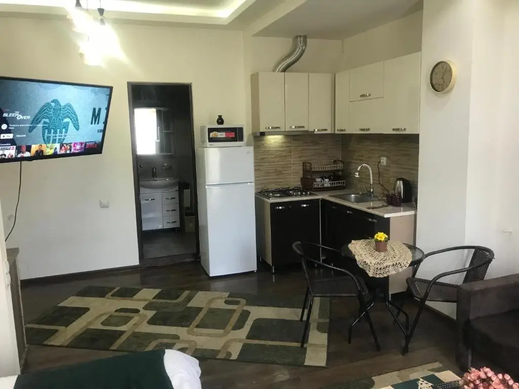 Luxury Studio With Internet, Netflix, Parking — фото 1