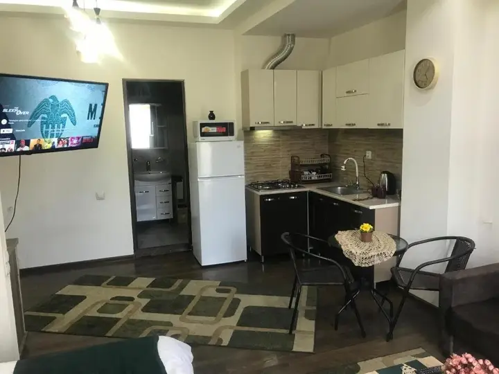 Тбилиси: Luxury Studio With Internet, Netflix, Parking