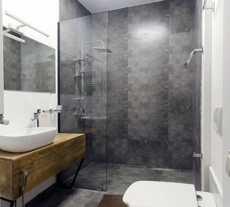 Тбилиси: Mini Apartment Near Fabrika