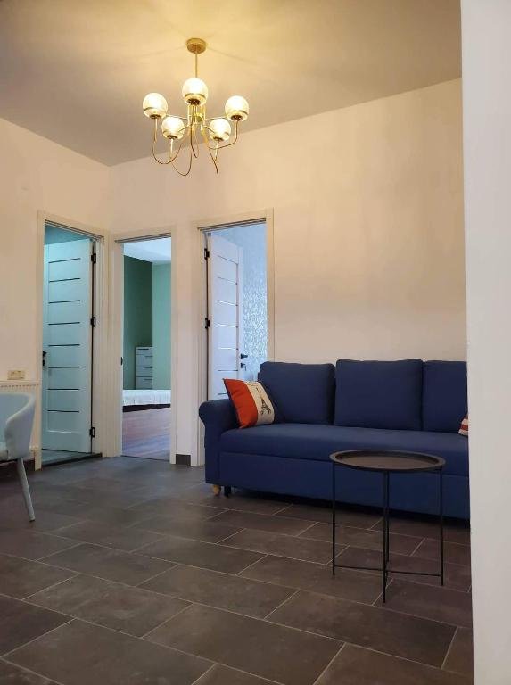 Тбилиси: My Warm House In Tbilisi
