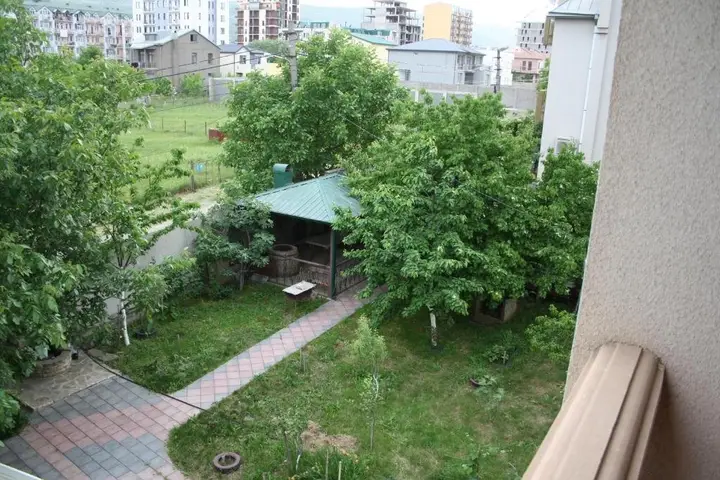 Тбилиси: 23 Vakhtang Chelidze