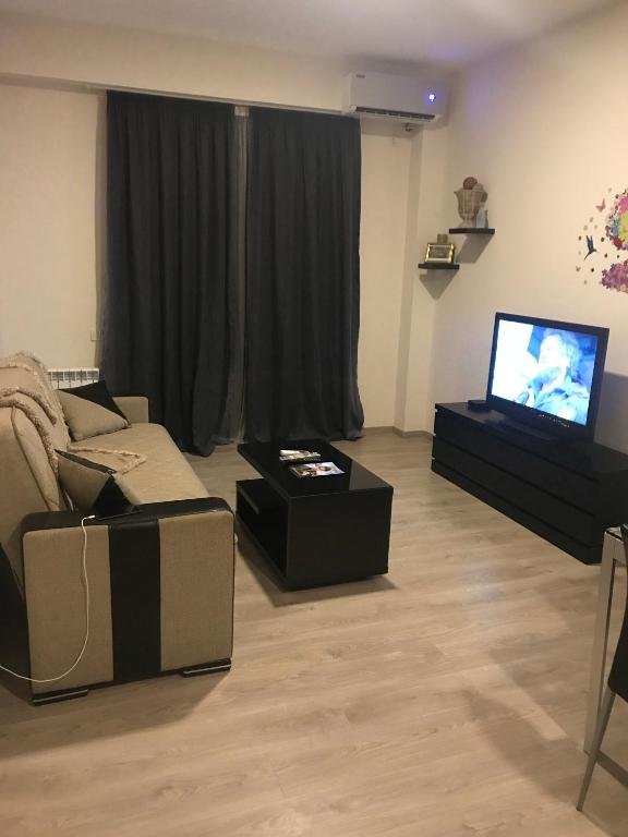Тбилиси: Alexander Kazbegi Avenue#25 M2