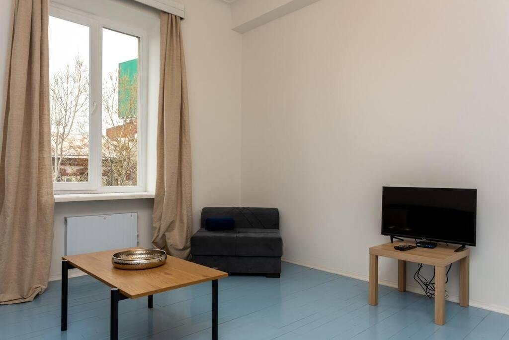 Тбилиси: Lovely 1Br Apt Next To Stamba Rooms