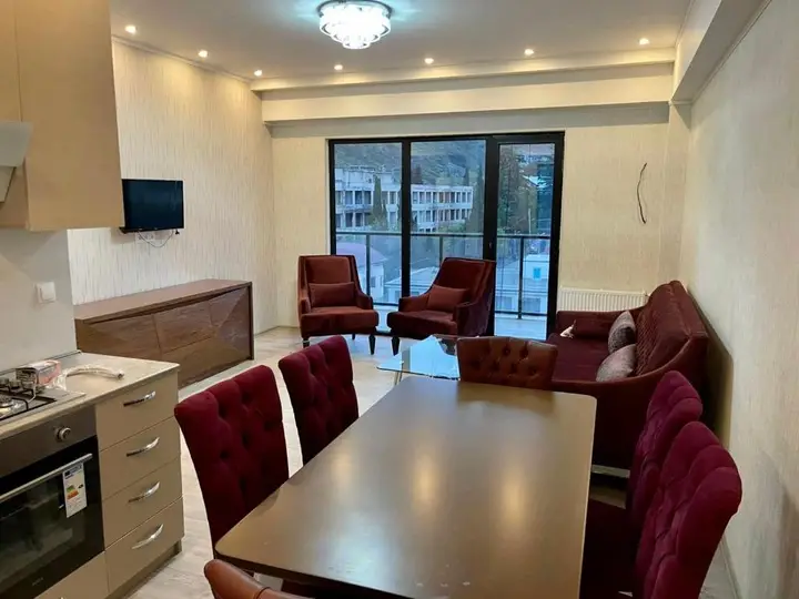 Тбилиси: Lovely 2 Bedroom Apartment Near The Center