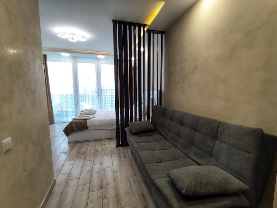 Батуми: Leo Group Apartment 13 271 Sunrise Batumi