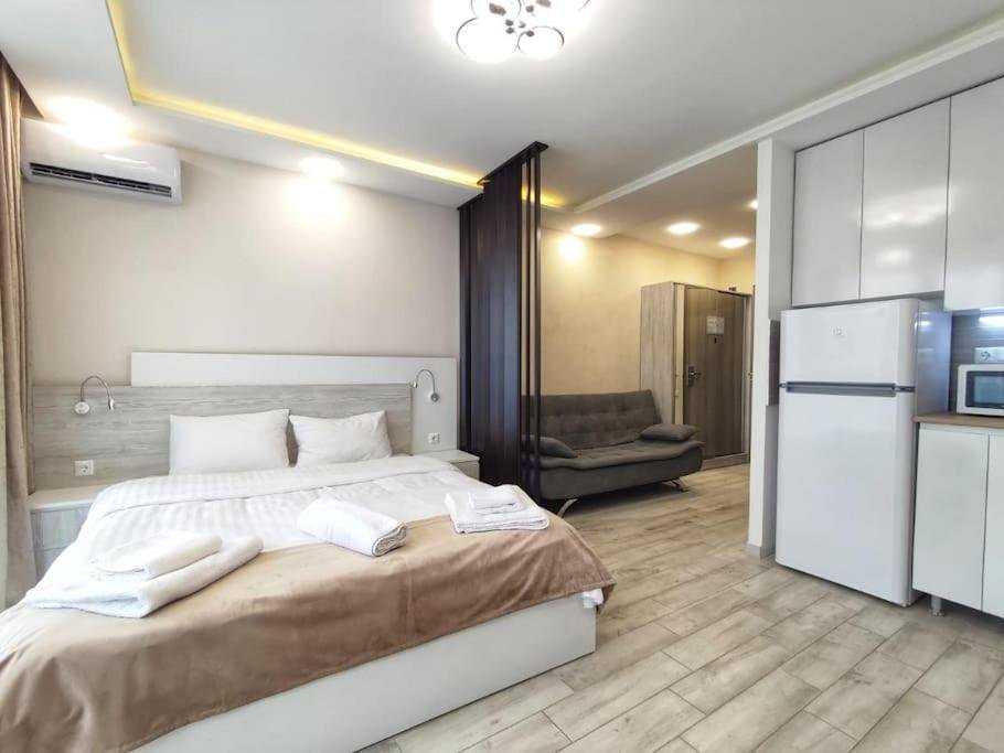Батуми: Leo Group Apartment 13 271 Sunrise Batumi