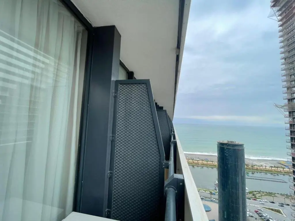 Батуми: Leo Group Apartment 27 63 Orbi Twin Tower Batumi