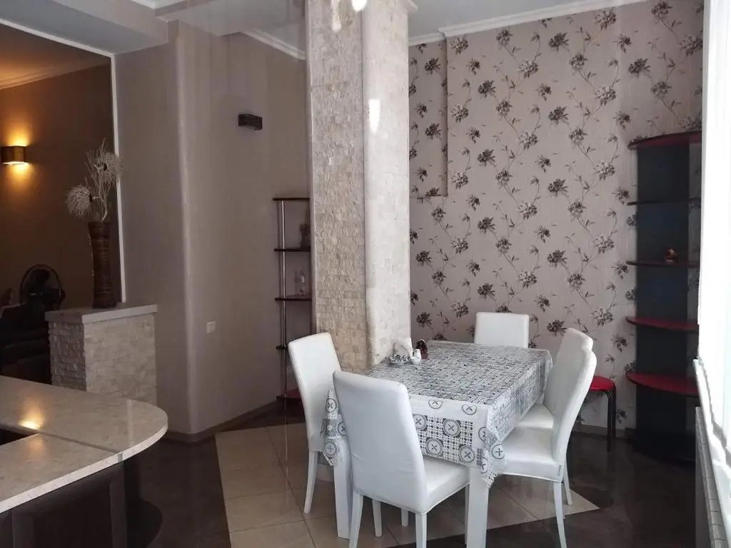 Тбилиси: 18 Ivane Tarkhnishvili Street