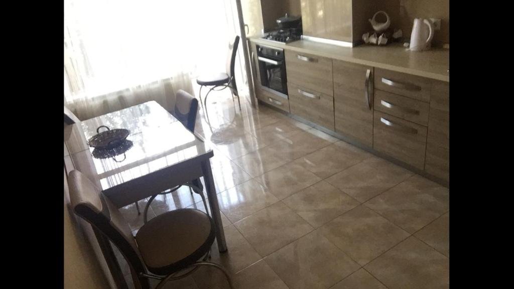 Тбилиси: 32a Yazbegi Street