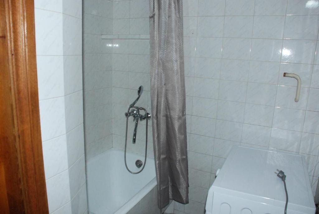 Тбилиси: 19g Alexander Kazbegi Avenue
