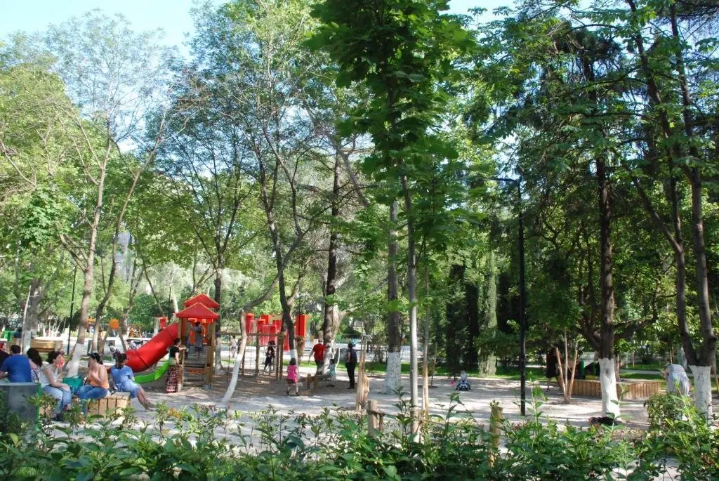 Тбилиси: 19g Alexander Kazbegi Avenue