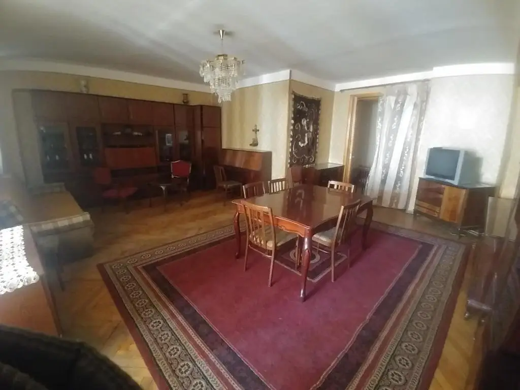 Тбилиси: 37 Platon Ioseliani Street