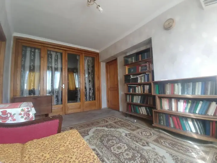 Тбилиси: 37 Platon Ioseliani Street