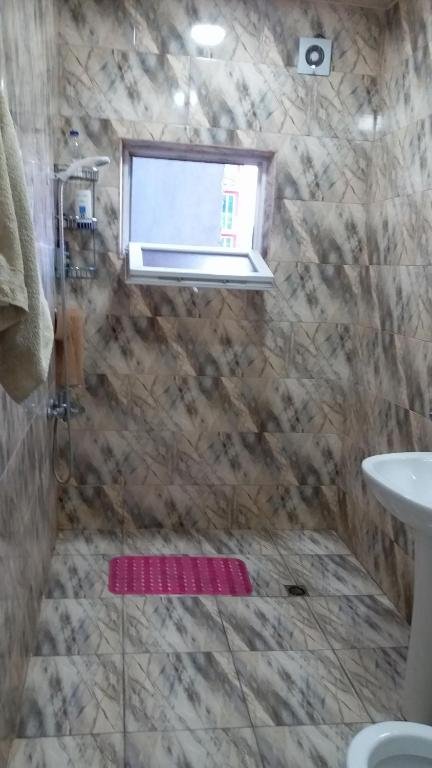 Батуми: 123a Luka Asatiani St Apartment
