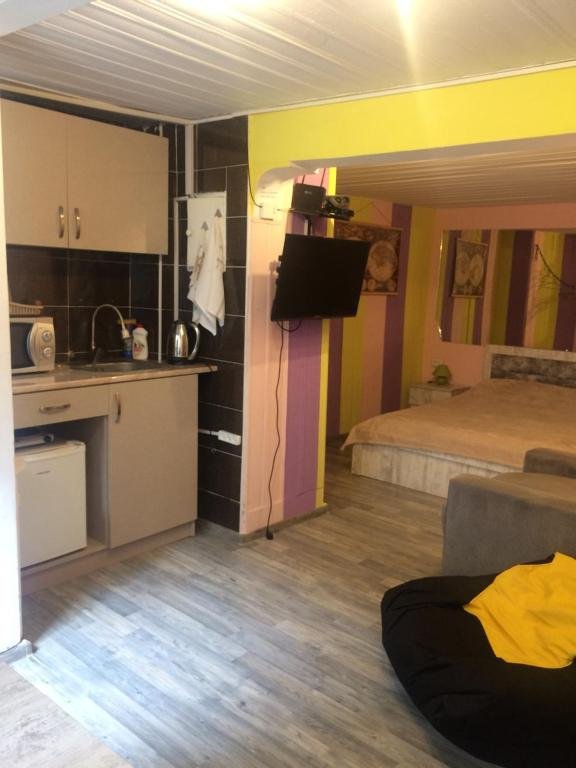 Тбилиси: 36 Shota Rustaveli Avenue Apartment