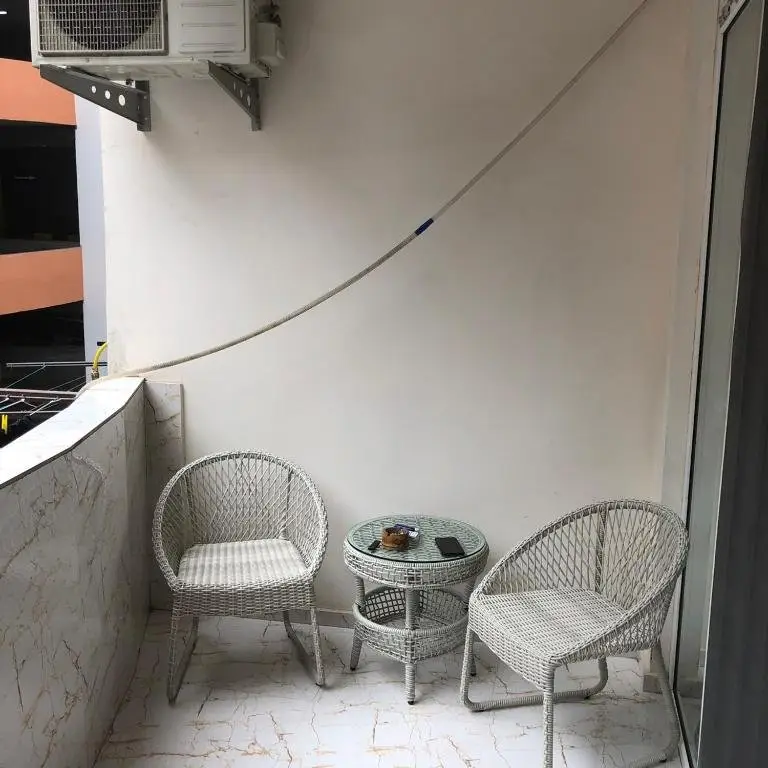 Батуми: Address: Zurab Gorgiladze N88