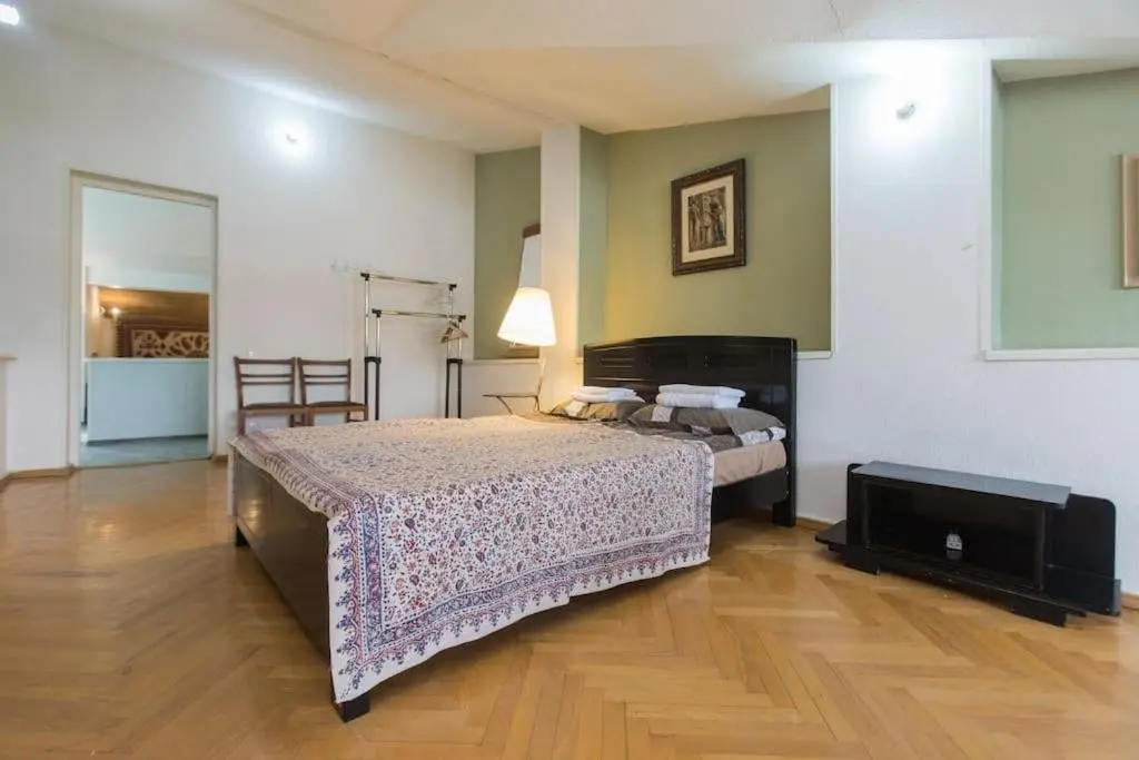 Тбилиси: Lia Residence Spacious Apartment In The Heart Of Tbilisi