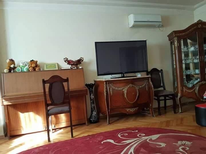 Батуми: Apartment on Lermontov 14