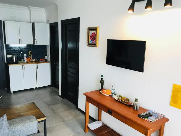 Батуми: Mgzavrebi Iii Apartment 401