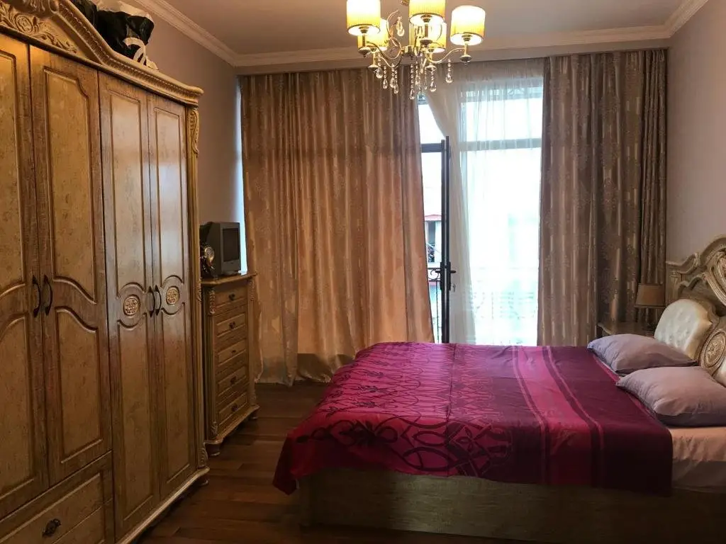 Батуми: 26 may Apartment good wiev and only 5 metres distance from sea