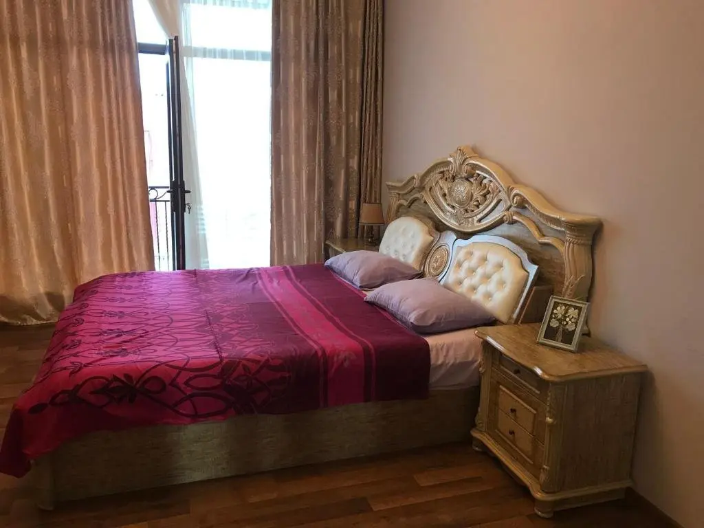 Батуми: 26 may Apartment good wiev and only 5 metres distance from sea