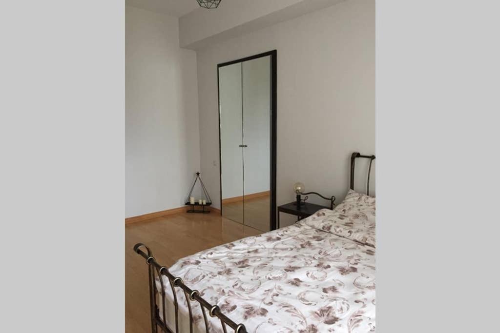 Тбилиси: 23 Avenue I. Chavchavadze