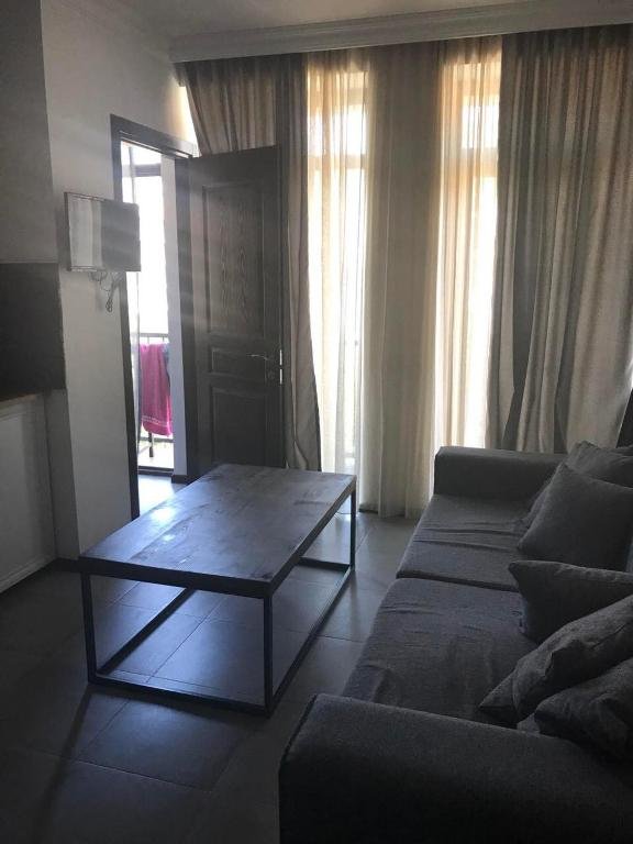 Батуми: Mgzavrebi Iii Apartment 403