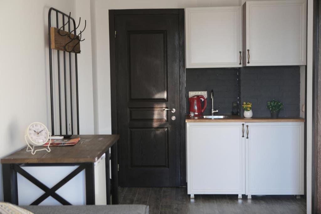 Батуми: Mgzavrebi Iii Apartment 403