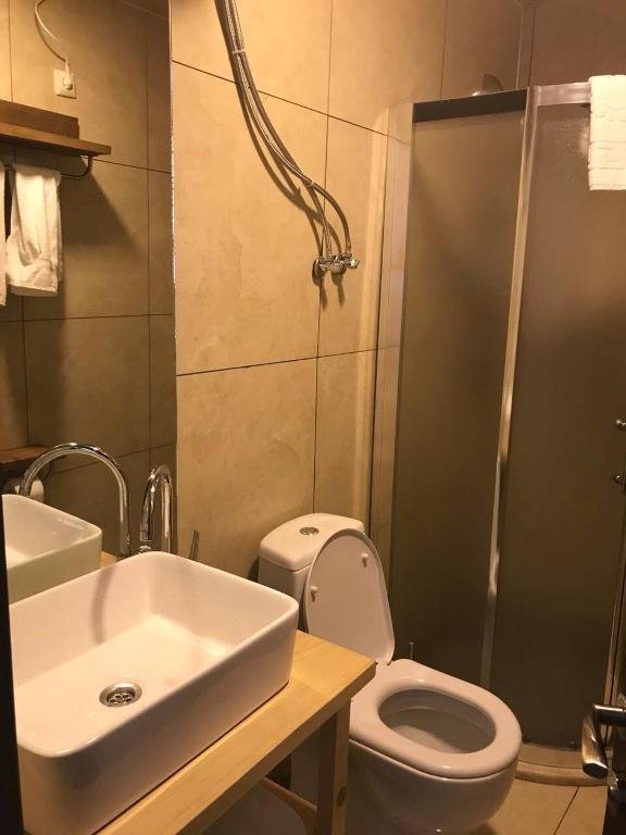 Батуми: Mgzavrebi Iii Apartment 403