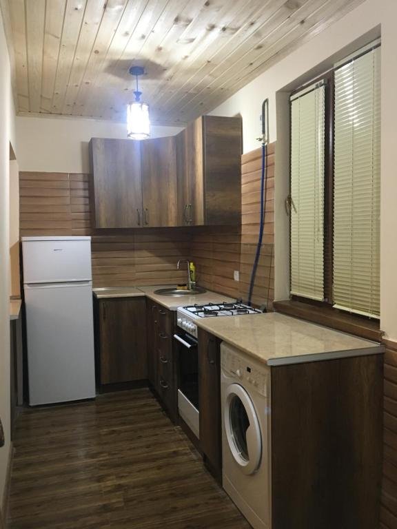 Тбилиси: House 27
