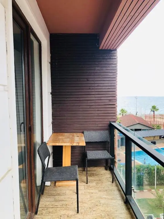Батуми: 1 Bdr apartment in Gonio, sea view, 4fl