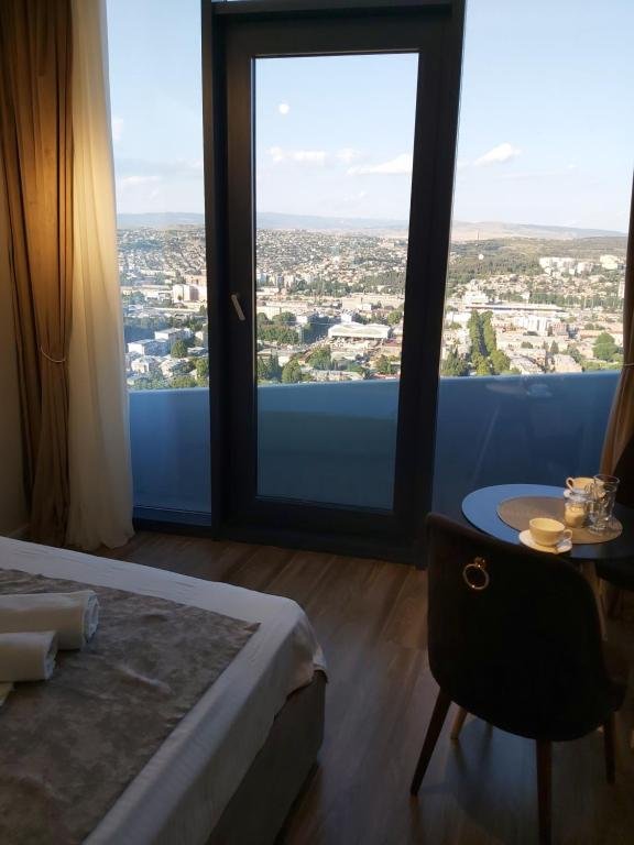 Тбилиси: 26 Th Floor in King David Residence 203