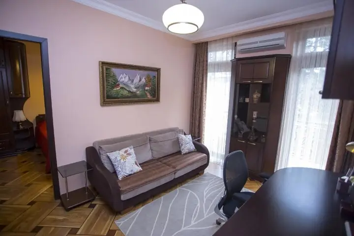 Батуми: Marjanishvili St. 14