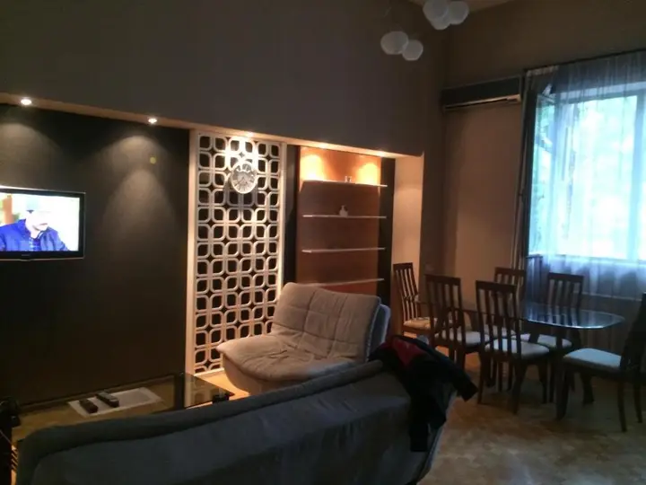 Тбилиси: Modern Apartment In Tbilisi Superior Comfort