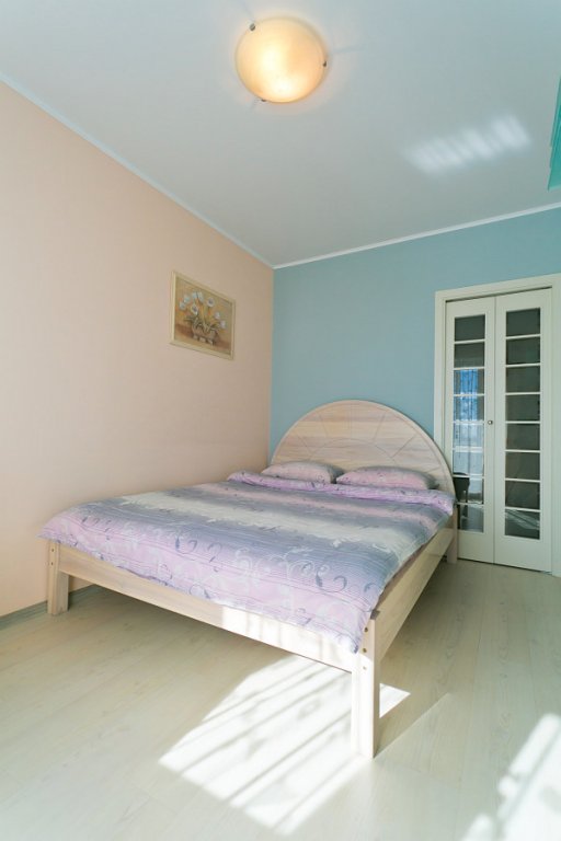 Минск: Апартаменты HomeApart Сторожовская 8(1)