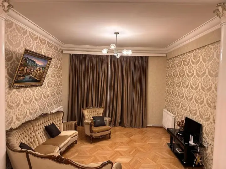 Тбилиси: 4 ROOM SUITE lN TBILISI CITY