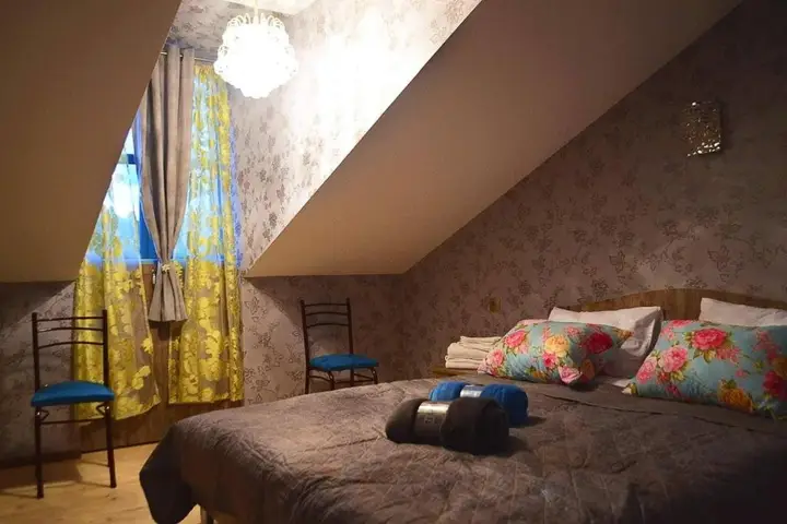 Тбилиси: Mansard N 7(Old Tbilisi)