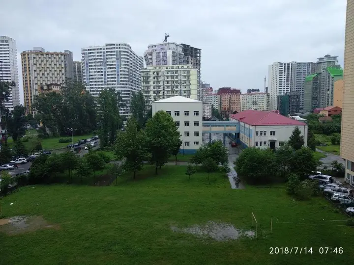 Батуми: Kvartira 200 Metrov Ot More