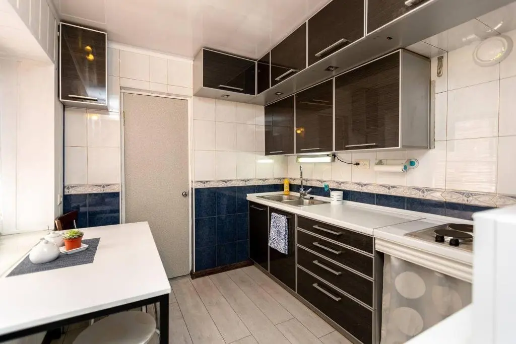 Тбилиси: New 30 2br Apt W Spacious Yard Near Vera Park