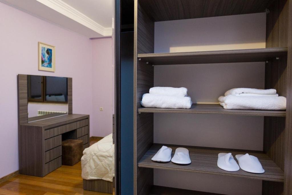 Тбилиси: La Paradise Apartments Kote Afkhazi St.17