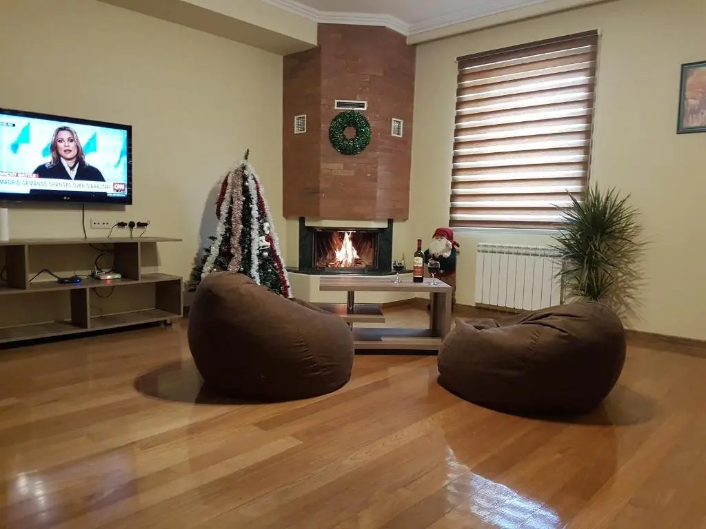 Тбилиси: La Paradise Apartments Kote Afkhazi St.17