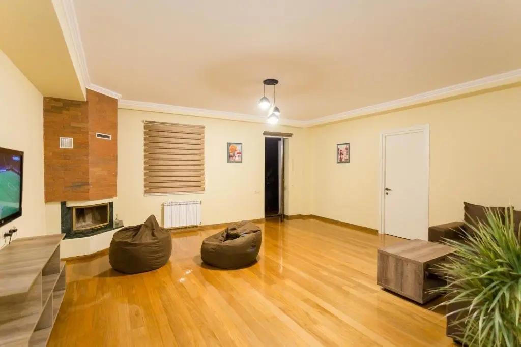Тбилиси: La Paradise Apartments Kote Afkhazi St.17