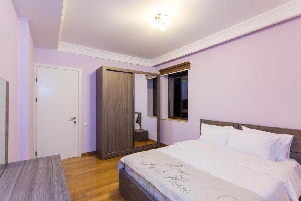 Тбилиси: La Paradise Apartments Kote Afkhazi St.17