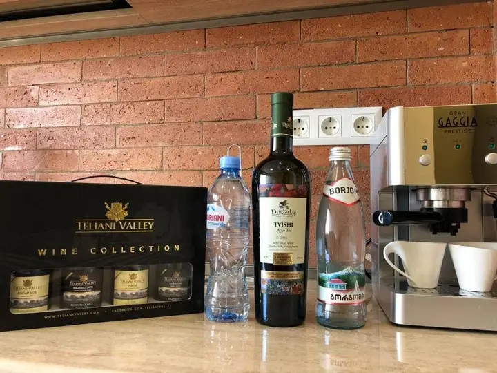 Тбилиси: La Paradise Apartments Kote Afkhazi St.17