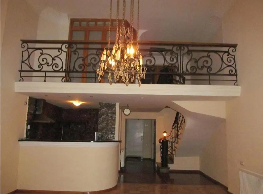 Тбилиси: Kipshidze Street 7 House 1