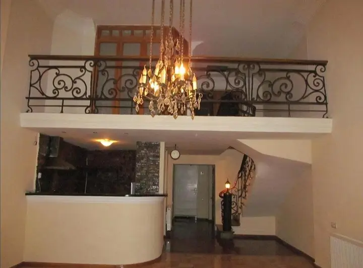 Тбилиси: Kipshidze Street 7 House 1