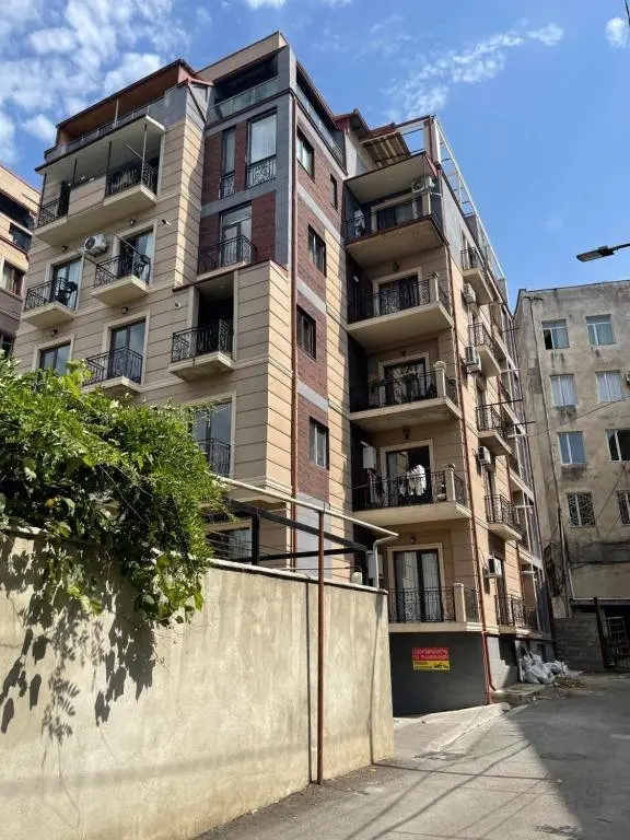 Кутаиси: 2h komnatnye apartamenty v tsentre Kutaisi