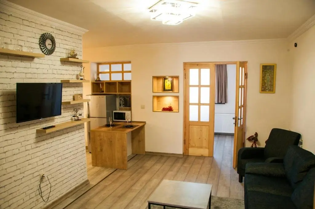 Тбилиси: Apartment Near Church